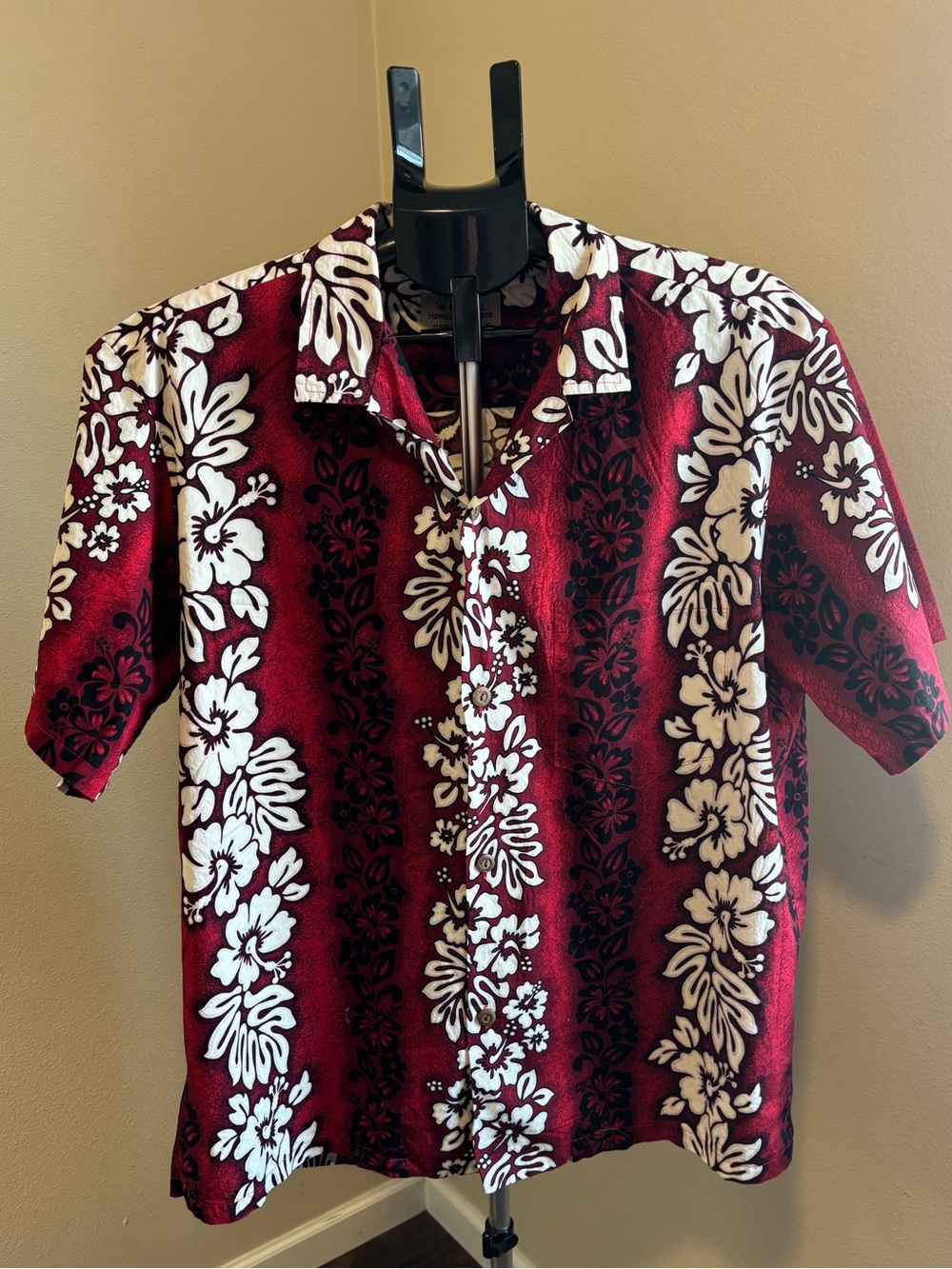 Royal Hawaiian Creations Shirt Mens XL Red White Black Hibiscus Floral Panel